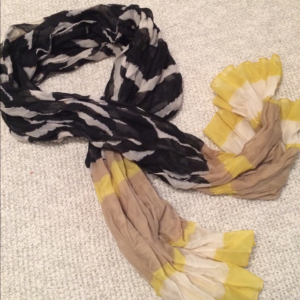 ☄️ Black, brown, yellow, and white scarf